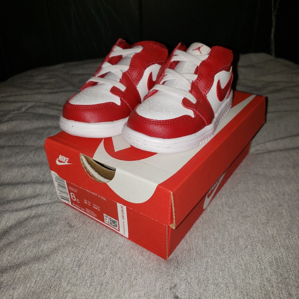 Nike sunray sneakers